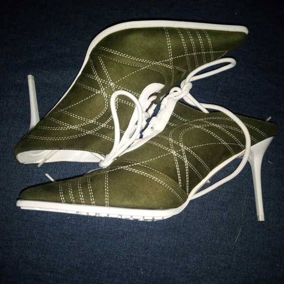 AZALEA WANG "Olive Allure"  Elegant Olive Lace-Up Heels - Picture 5 of 6